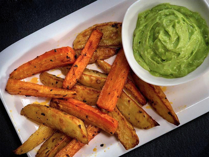 BAKED POTATOES AND SWEET POTATOES WITH AVOCADO SAUCE