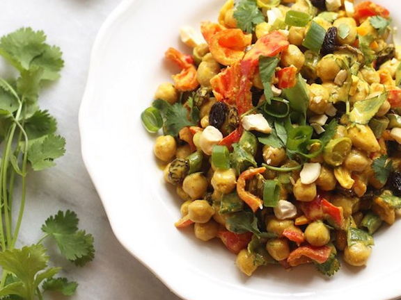 CURRY WITH CANNED CHICKPEAS