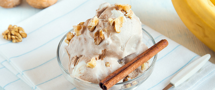 HOMEMADE BABY COTTAGE CHEESE ICE CREAM WITH BANANAS