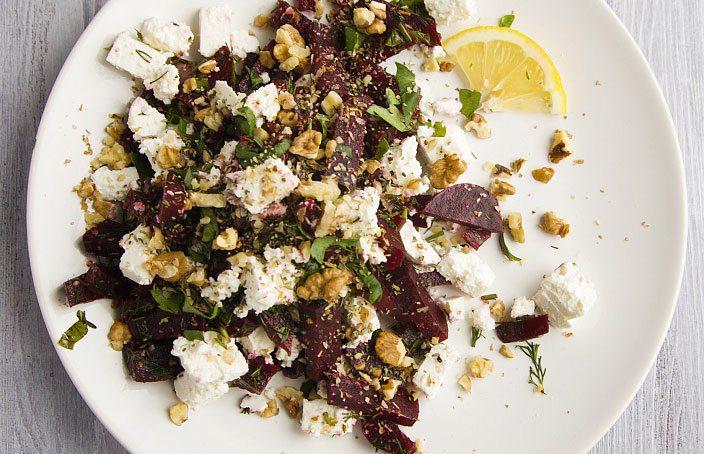 NUTRITIOUS AND BRIGHT NEW YEAR’S EVE SALAD OF WALNUTS, BEETS AND FETA