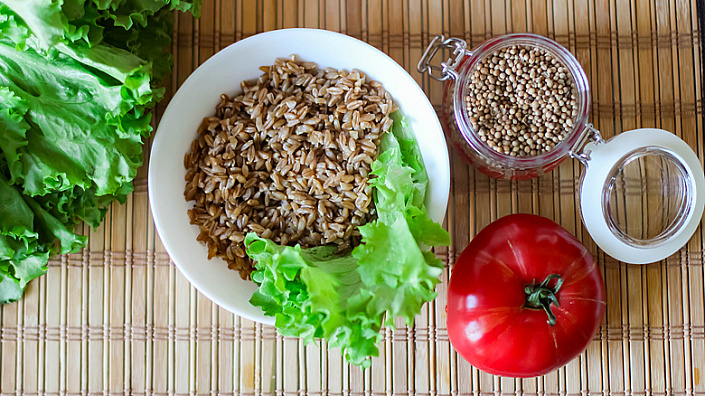 SPELT PORRIDGE WITH WATER