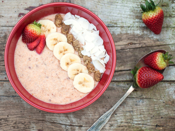 STEAMED OATMEAL WITH FRUIT